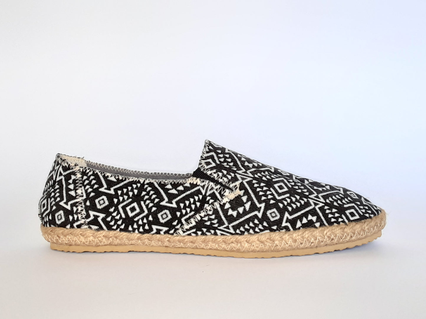 Hemp Handmade Slip-On Men's Shoes / Black and White Diamonds