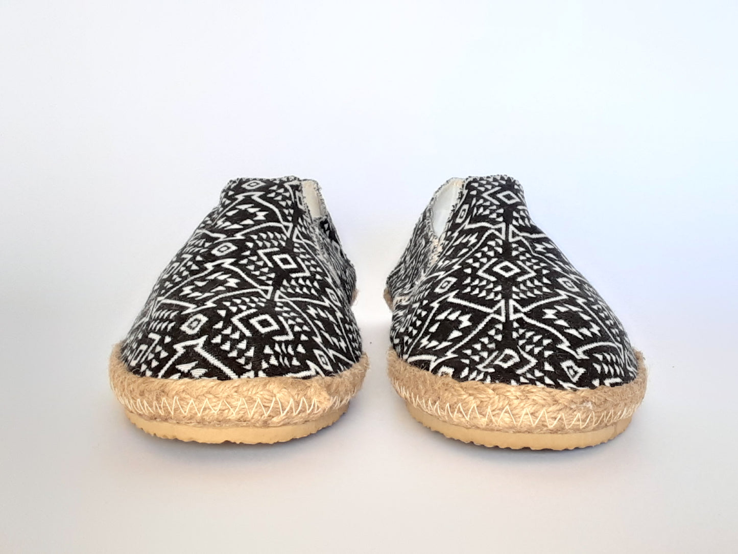 Hemp Handmade Slip-On Men's Shoes / Black and White Diamonds